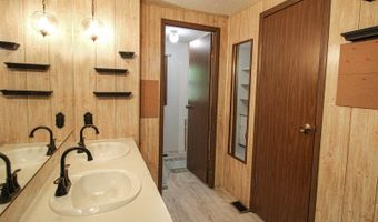 443 Piccadilly Cir, Bismarck, ND 58504