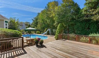 18 Quail Ridge Rd, Cranston, RI 02921