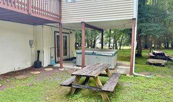 82 Tennyson Cir, Albrightsville, PA 18210