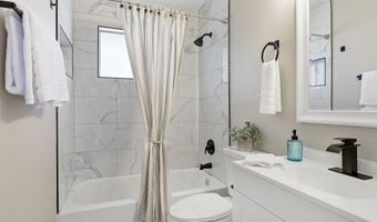 5220 Chuckwagon Trl NW, Albuquerque, NM 87120