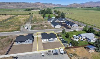 205 W 1st. St W, Carey, ID 83320