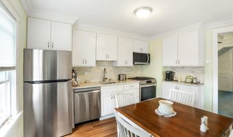 819 KENNEDY Blvd, Bayonne, NJ 07002