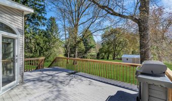 42 Crest Dr, Basking Ridge, NJ 07920