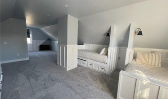 35 Annandale Rd, Newport, RI 02840
