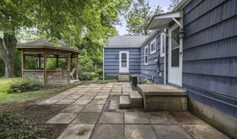 237 Maple Dr, Columbus, OH 43228