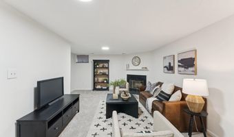 6316 CHIMNEY WOOD Ct, Alexandria, VA 22306