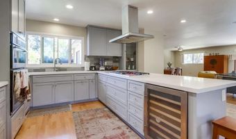 10020 Bonnie Vista Dr, La Mesa, CA 91941