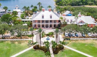 5508 GOLDEN ISLES Dr, Apollo Beach, FL 33572