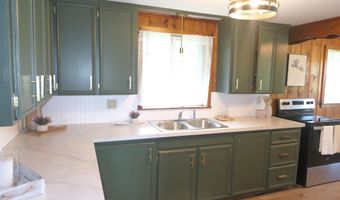135 Riverside Dr, Alma, MI 48801