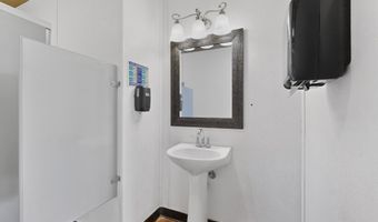 5801 Central Ave NE, Albuquerque, NM 87108
