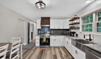 600 Shelton Ave, Ava, MO 65608
