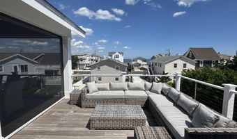 281 7th St, Avalon, NJ 08202