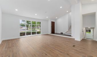 522 N Castle Rd, Addison, IL 60101