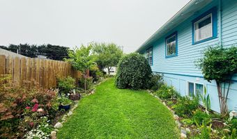 830 DIVISION St SE, Bandon, OR 97411