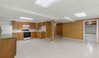530 Spring Glen Dr, Ballwin, MO 63021