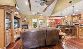 2073-2075 Main Hwy, Arnaudville, LA 70512