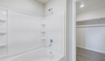 7072 Bexley Ct, Alexandria, LA 71303