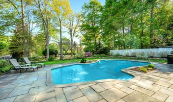 58 Knollwood Ln, Darien, CT 06820