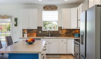 5 Denise Dr, Allentown, NJ 08501