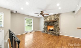 337 Woody Ln, Asheville, NC 28804