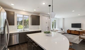 5515 Palm Dr, Hawthorne, CA 90250