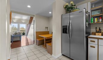 157 Harrison Ave 15, Newport, RI 02840