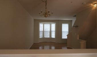 5818 COWLING Ct, Alexandria, VA 22304