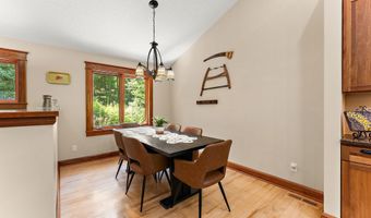 4815 120th St W, Apple Valley, MN 55124