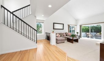 1202 Mission Verde Dr, Camarillo, CA 93012