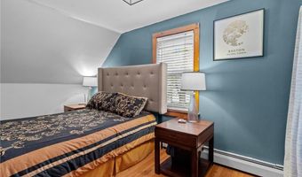 40 Glen St, East Providence, RI 02915