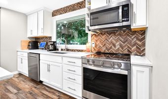 1645 E ROELAND Ave, Appleton, WI 54915