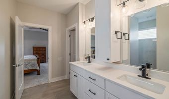 6003 NE Sherman Dr, Ankeny, IA 50021