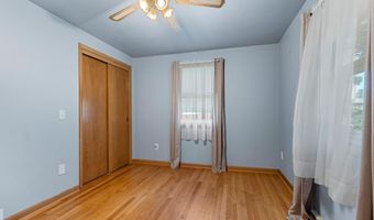 500 W SUNSET Ave, Appleton, WI 54911