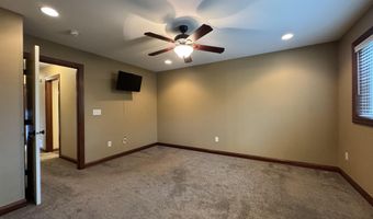 1130 Indian Hills Rd, Brookings, SD 57006