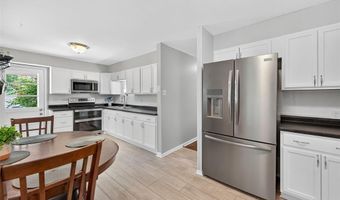 234 St Marys Dr, Ballwin, MO 63021