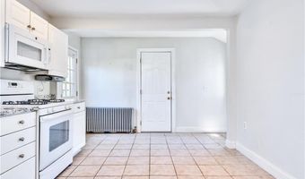 172 Hoyt Ave, East Providence, RI 02916