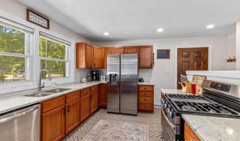 107 Elm St, Allegan, MI 49010