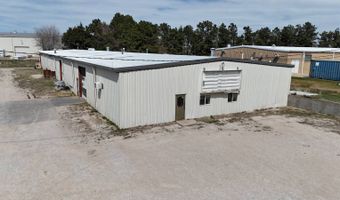 105 Hamilton St, Aurora, NE 68818