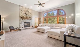 228 E THORNBROOK Ln, Appleton, WI 54913