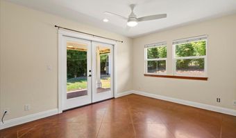 57 Awalau Rd B, Haiku, HI 96708