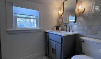 66 Howard St, Bangor, ME 04401