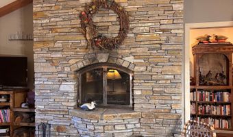 102 Silverwood Dr, Bellevue, ID 83313