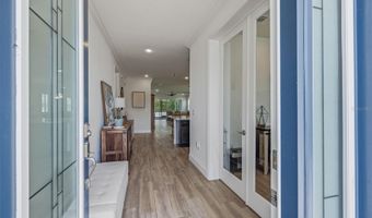 1065 SIGNET Dr, Apollo Beach, FL 33572