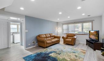 2430 S Shag Bark Trl, Arlington Heights, IL 60005