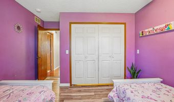 8582 134th St W, Apple Valley, MN 55124