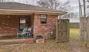 202 Gay St, Batesville, MS 38606