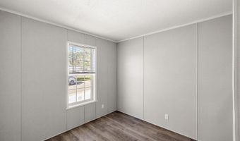 2805 Viewfield Ln, Almont, MI 48003