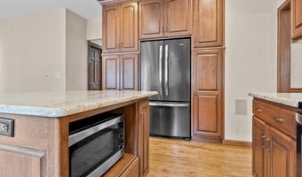 209 E TIMBERLINE Dr, Appleton, WI 54913