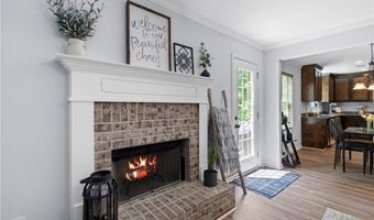 165 6th St, Auburn, GA 30011