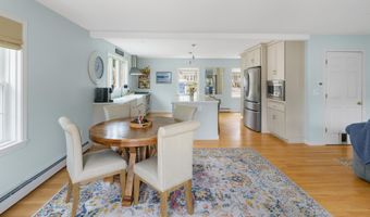 211 Oak St, Bath, ME 04530